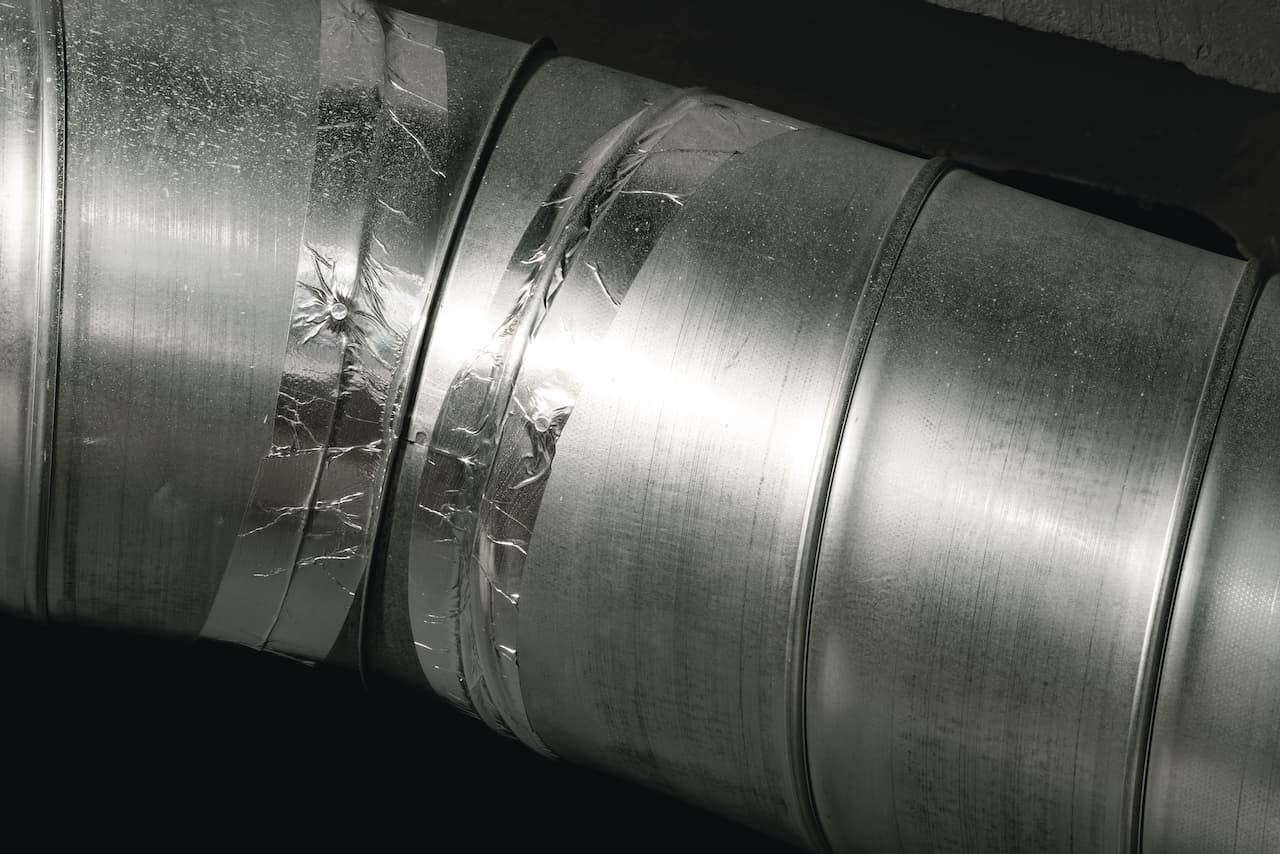 Cinta gris en uso en tuberías de Monterrey